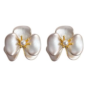 Wholesale three-dimensional flower earrings
