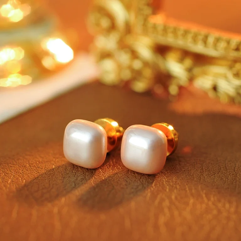 Building Fashion Accessories Brands with 4tunefashion — From Idea to International Market