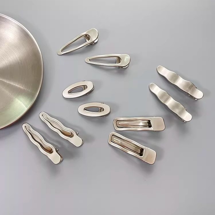 Metal hair side clips - Image 2