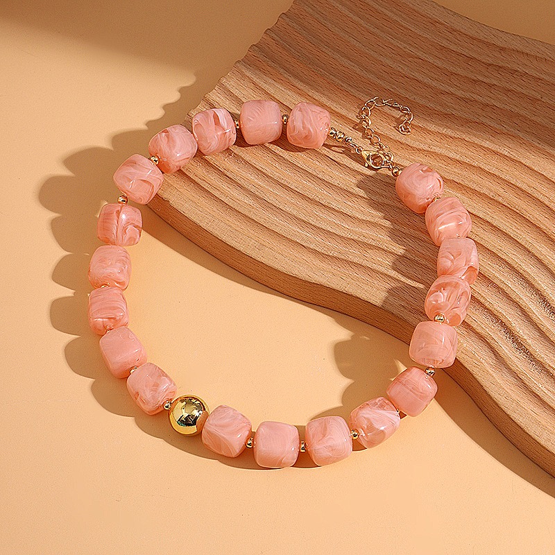 Resin beaded necklace - Image 5